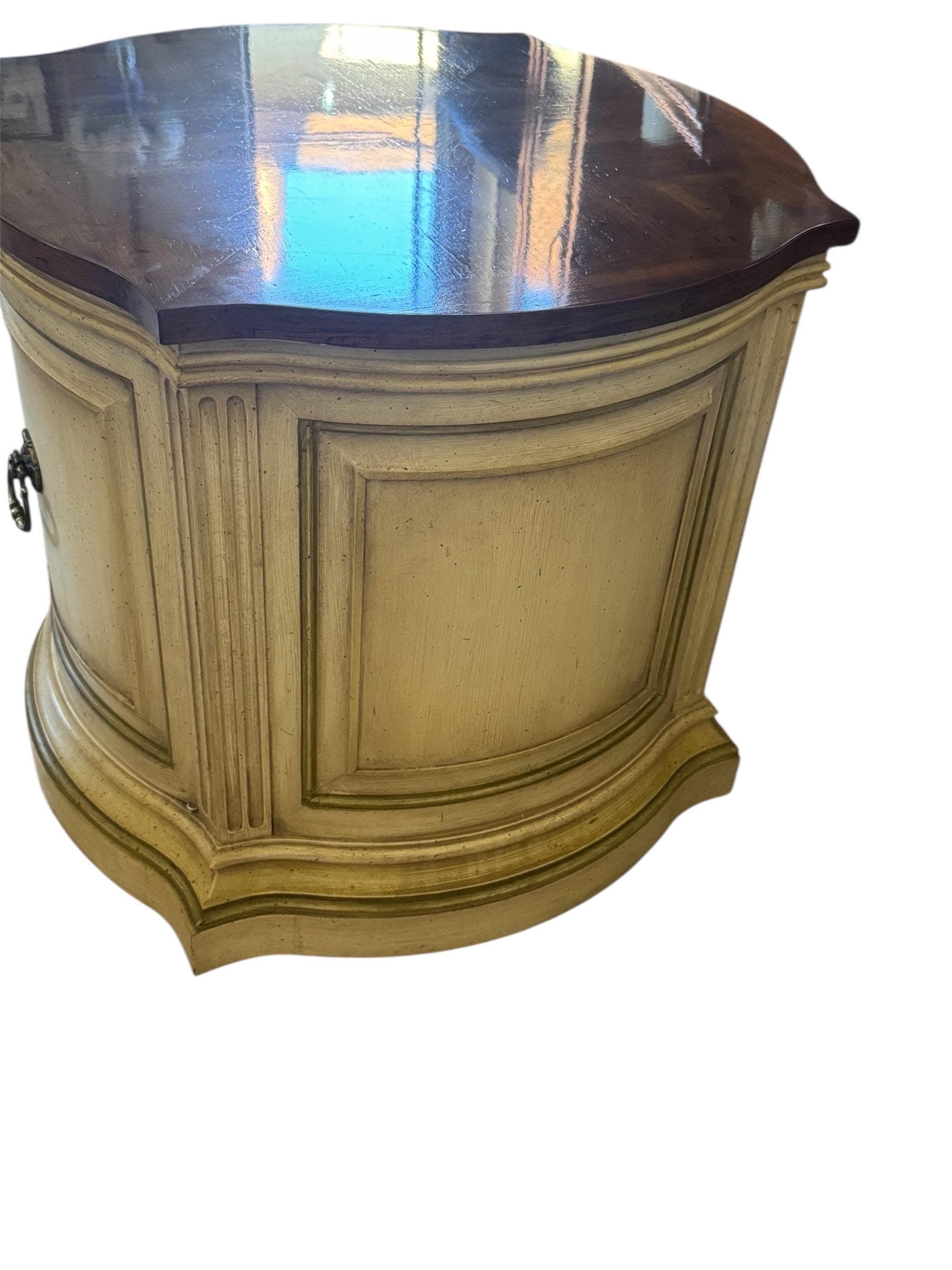 Vintage French Provincial Commode: Sunburst Top, Distressed Cream Accent - Thumbnail 3