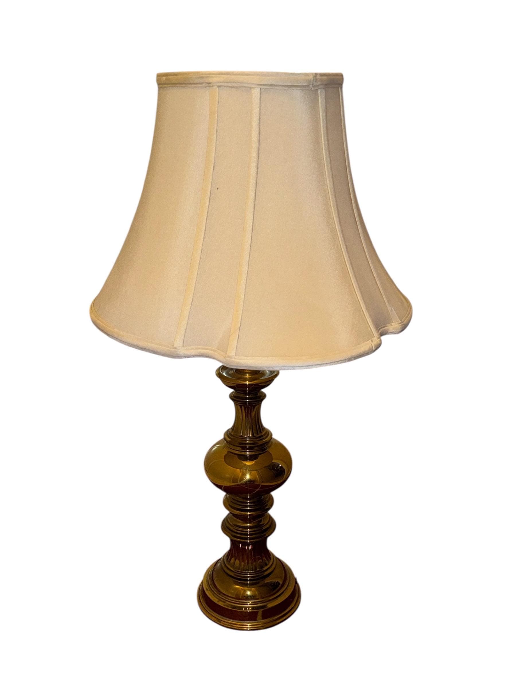 Vintage Brass Urn Table Lamp – Hollywood Regency Stiffel Style, 33" - Thumbnail 6