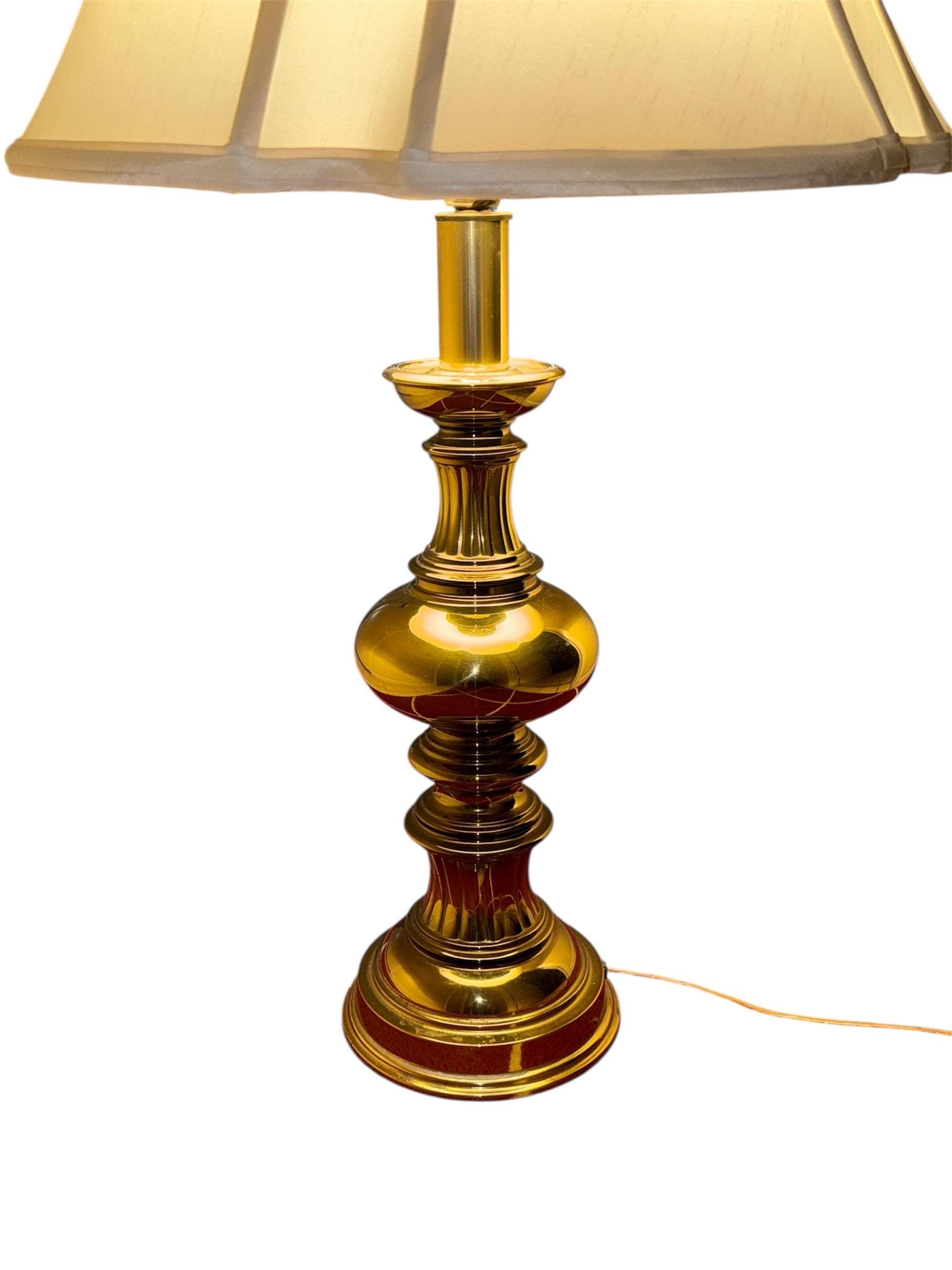 Vintage Brass Urn Table Lamp – Hollywood Regency Stiffel Style, 33" - Thumbnail 9