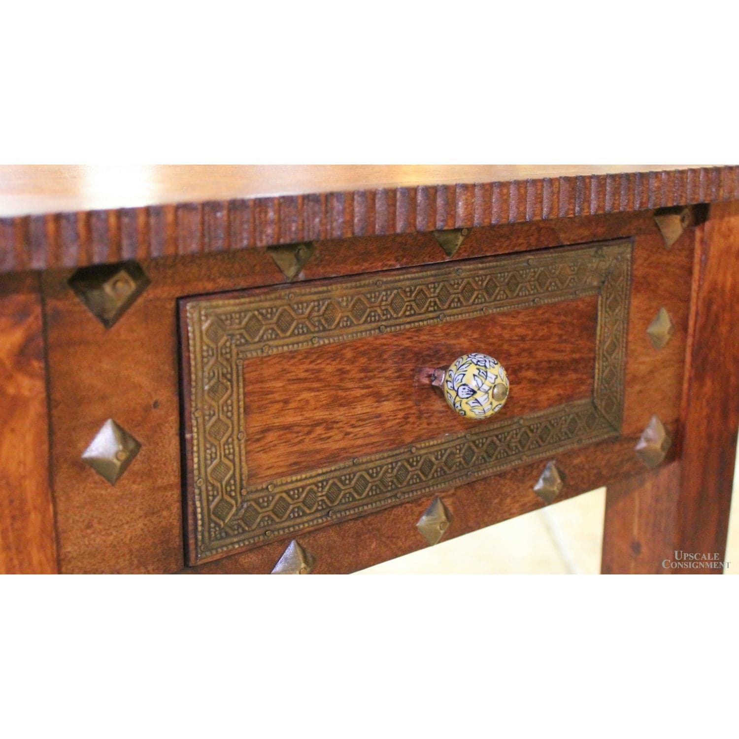 Pier 1 Imports End Table w/Brass Accents - Thumbnail 6