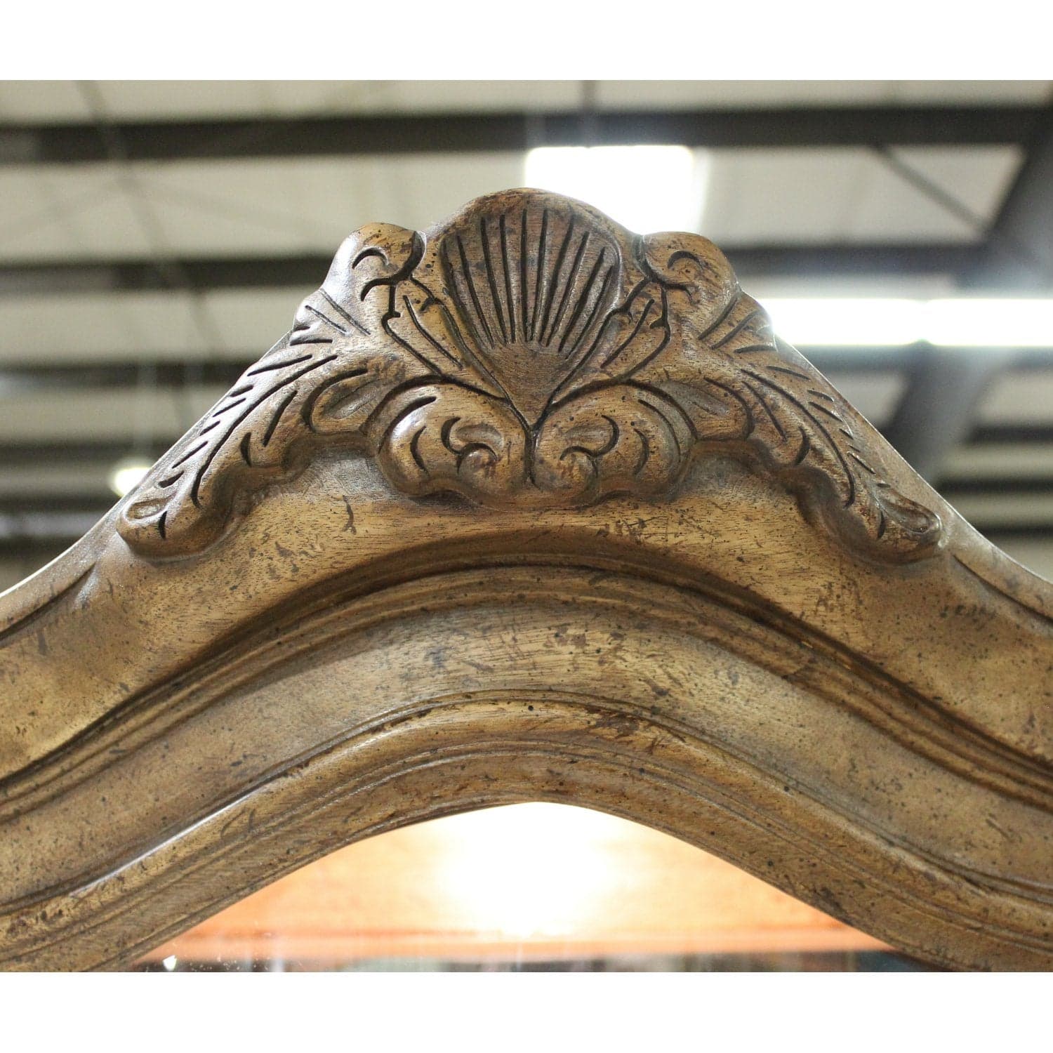 Curved Front Curio Cabinet - Thumbnail 5