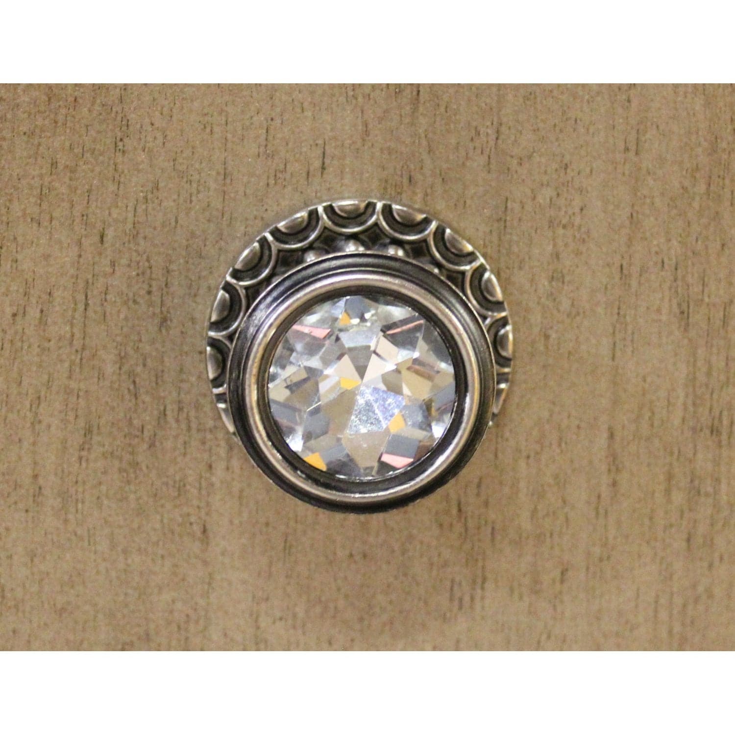 Flexsteel 'San Cristobal' Triple Dresser - Gold - Thumbnail 7