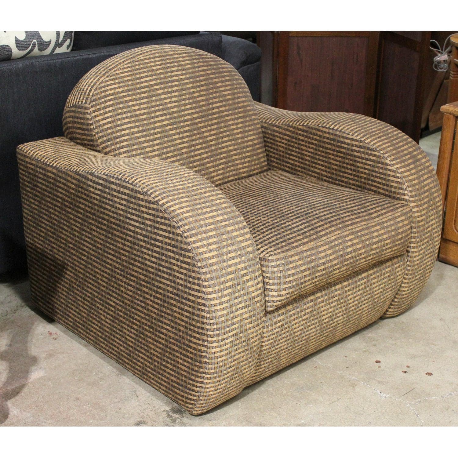 Directional Furniture Mid-Century Oversize Club Chair - Multi-Color - Thumbnail 2