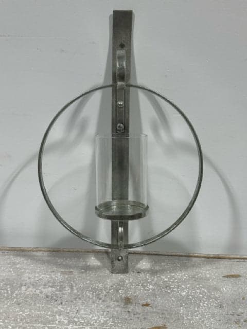 Kate And Laurel Silver Wall Mount Candleholder(Hurricane Included) - Image 1