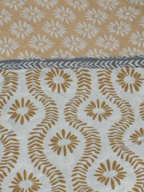 King Size Yellow And Grey Patchwork Printed Quilt With 2 Shams - Thumbnail 2