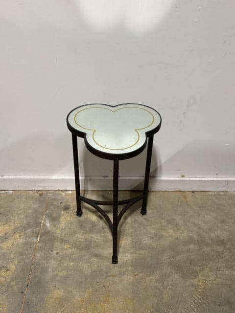Gabby Home Trefoil Mirrored Top Accent Table - Thumbnail 2