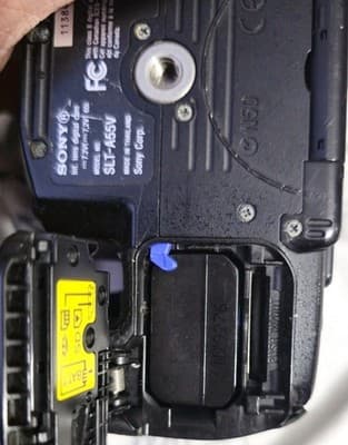 Sony Alpha α55 SLT-A55V Digital SLR body + Battery (No Charger Or Lens) - Thumbnail 7