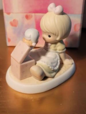 Precious Moments: Life's Filled With Little Surprises - Thumbnail 6