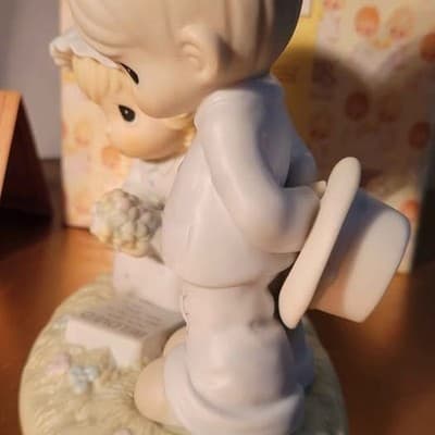 Precious Moments "Gone But Never Forgotten" - Thumbnail 6