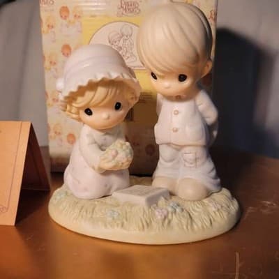 Precious Moments "Gone But Never Forgotten" - Thumbnail 2