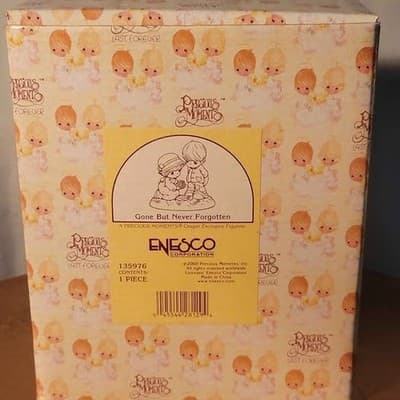 Precious Moments "Gone But Never Forgotten" - Thumbnail 3