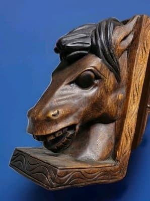 Hand Carved Wooden Horse Head Book Ends (Books Not Included) - Thumbnail 2
