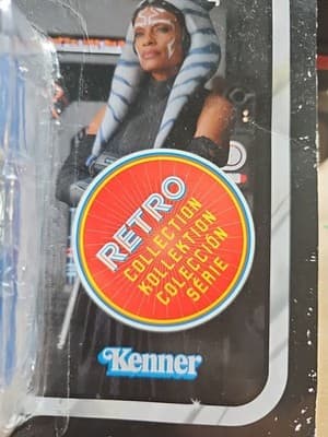 Star Wars Retro Ahsoka Tano 3.75" Figure (Made By Kenner) - Thumbnail 3