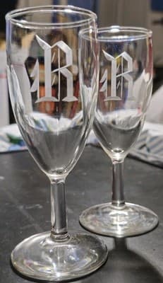 Set of 2 Champagne Flutes Etched Old English Letter R Toasting Glasses - Thumbnail 2