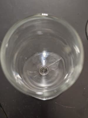 Set of 2 Champagne Flutes Etched Old English Letter R Toasting Glasses - Thumbnail 5