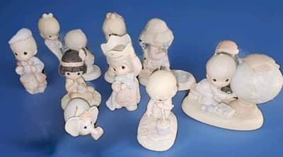 Precious Moments Figurines Lot Of 10 (Unboxed- Entire Order Will Not Have Boxes) - Thumbnail 2
