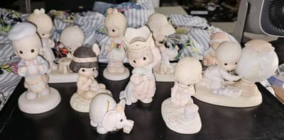 Precious Moments Figurines Lot Of 10 (Unboxed- Entire Order Will Not Have Boxes) - Thumbnail 13