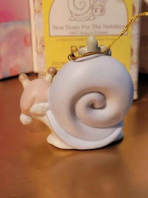 Precious Moments "Slow Down for the Holidays" 1997 Annual Edition Ornament - Thumbnail 3