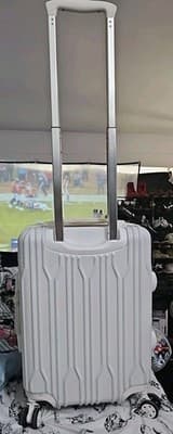 White Traveler's Choice 20" Carry-On Expandable Spinner Suitcase - Thumbnail 4