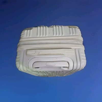 White Traveler's Choice 20" Carry-On Expandable Spinner Suitcase - Thumbnail 3