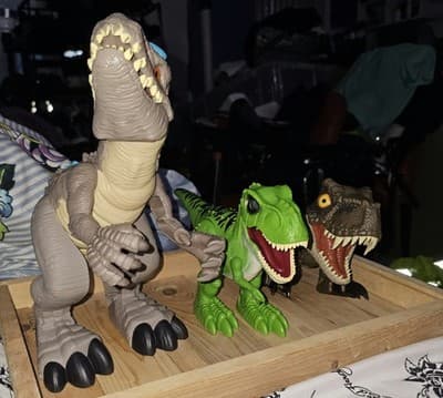 Lot Of 3 Dinosaur Action Figures - Image 1