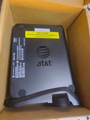 AT&T Motorola NVG510 Wireless Network Router Modem - Thumbnail 3