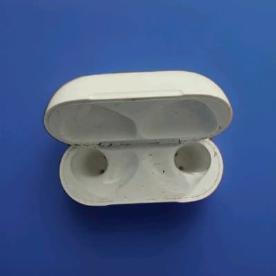 Apple AirPods 4th Generation - Replacement Charging Case - Thumbnail 4