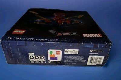 Authentic LEGO MARVEL IRON SPIDER-MAN BUST (76326) 379 Pieces Brand New - Thumbnail 5