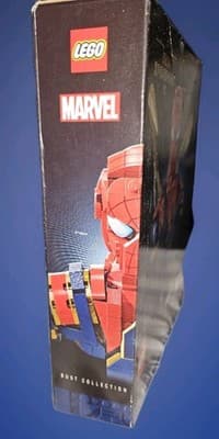 Authentic LEGO MARVEL IRON SPIDER-MAN BUST (76326) 379 Pieces Brand New - Thumbnail 3