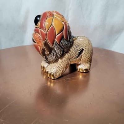 La Rosa Lion Figurine - Hand Carved and Hand Painted - Thumbnail 4