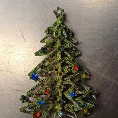 2 Christmas Tree Brooches - Thumbnail 2