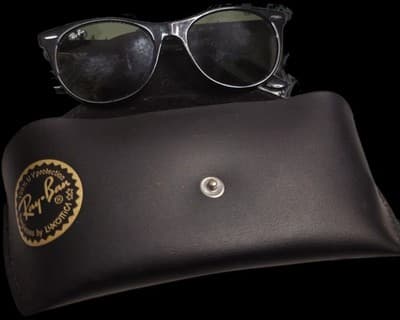 Ray-Ban RB2185 Wayfarer II Black Frame With G-15 Green Lenses