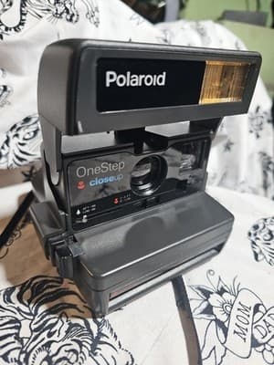 Polaroid 600 One Step Autofocus Instant Film Camera - Thumbnail 2
