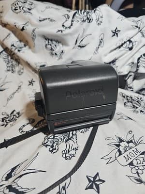 Polaroid 600 One Step Autofocus Instant Film Camera - Thumbnail 5