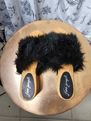 Free People Black Faux Fur Sonnet Clog Women's Slippers Size 8 - Image 1