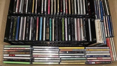 lot of 100 music cds - Thumbnail 2