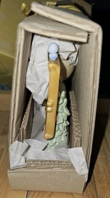 Precious Moments "To God Be The Glory" Limited Edition Figurine From 2000 E2823R - Thumbnail 2