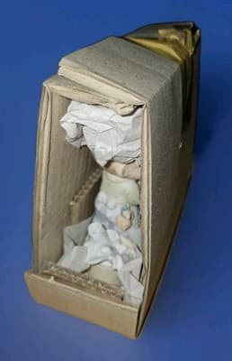 Precious Moments "To God Be The Glory" Limited Edition Figurine From 2000 E2823R - Thumbnail 3