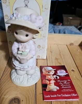 Precious Moments Figurine, "A Poppy For You", 1994, 5 1/2 Inches Tall - Thumbnail 6