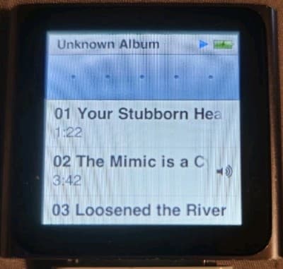 Apple iPod Nano 6th Gen 8GB Turns On Works Well Needs New Battery Sold As-Is - Thumbnail 5