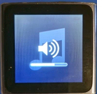 Apple iPod Nano 6th Gen 8GB Turns On Works Well Needs New Battery Sold As-Is - Thumbnail 4