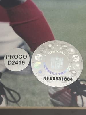 Michael Vick Autographed 8x10 Photo + Atlanta Falcons Commemorative Coin - Thumbnail 4