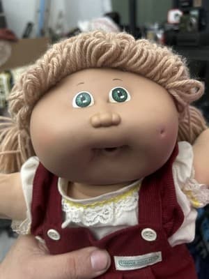 Cabbage Patch Kids Doll Blonde Hair Green Eyes Red Corduroy Overalls - Thumbnail 5