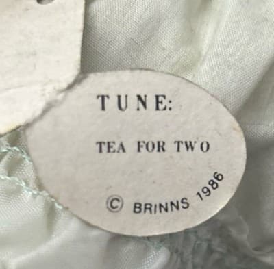 Porcelain Doll Blonde Hair Blue Eyes White Lace Tiered Dress Plays Music Wind-up - Thumbnail 8