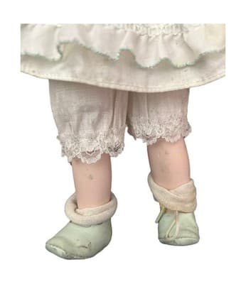 Porcelain Doll Blonde Hair Blue Eyes White Lace Tiered Dress Plays Music Wind-up - Thumbnail 4