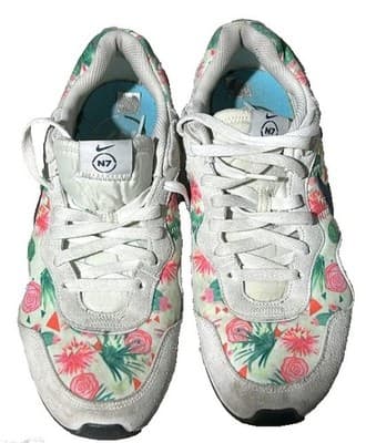 Nike Venture Runner N7 Floral White Cream Pink Men's Size 10 - Image 1