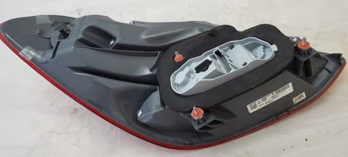 2015 - 2018 Fits Mercedes C300 Rear Right Side Taillight Light Lamp A2059061902 - Thumbnail 2