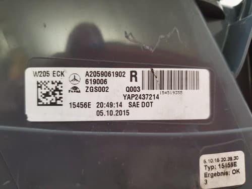 2015 - 2018 Fits Mercedes C300 Rear Right Side Taillight Light Lamp A2059061902 - Thumbnail 3