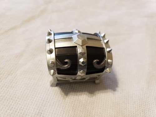 Skylanders Imaginators SILVER MYSTERY CHEST Figure - Buy 3 get 1 Free - Image 1