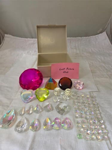 Lot of Assorted Faceted Crystal Gems AB Acrylic Grass Decor Craft Pieces Prism - Thumbnail 12
